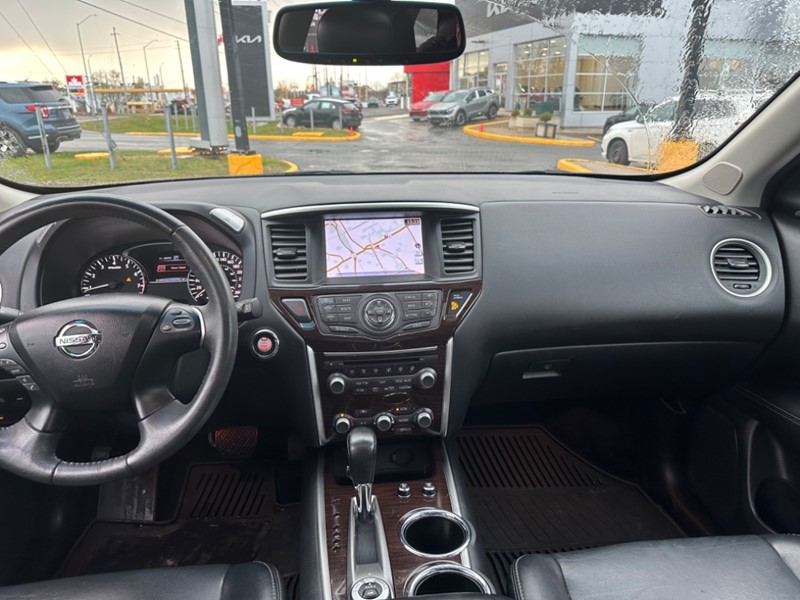 2016 Nissan Pathfinder 4WD 4dr Platinum