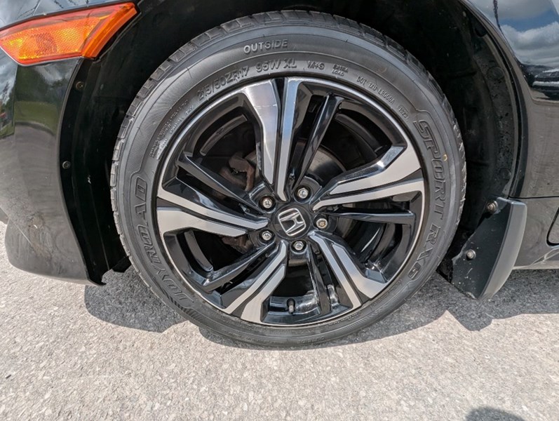 2017 Honda Civic 4dr CVT Touring