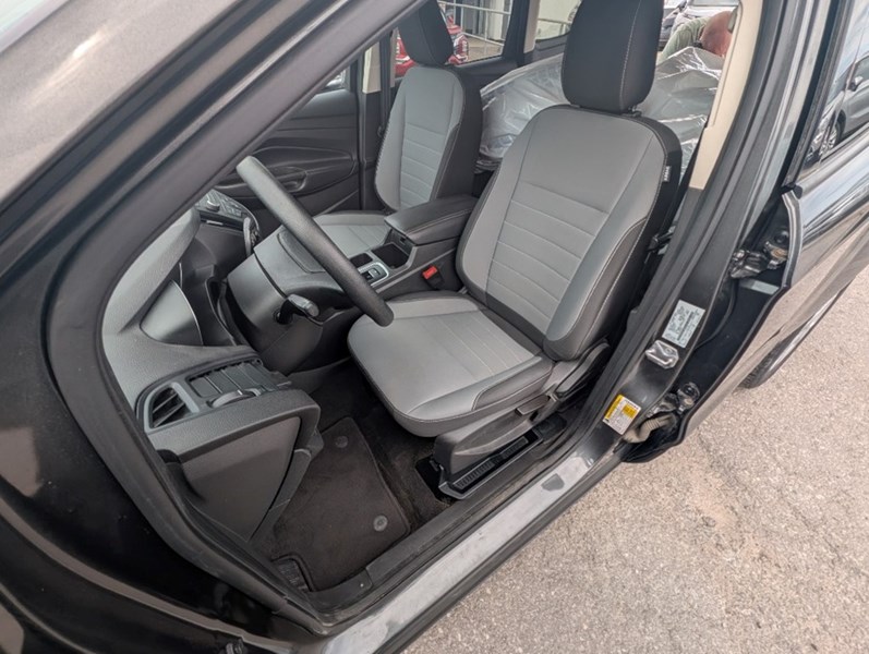 2019 Ford Escape S FWD