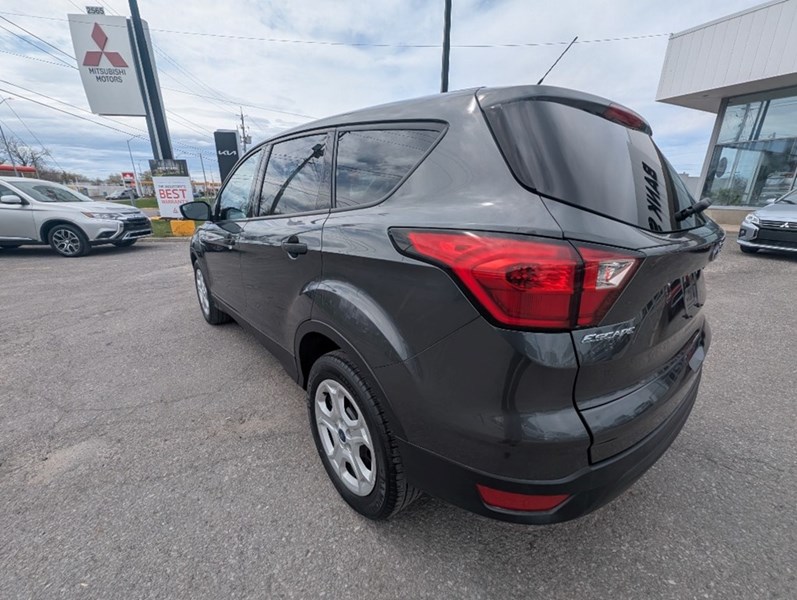 2019 Ford Escape S FWD