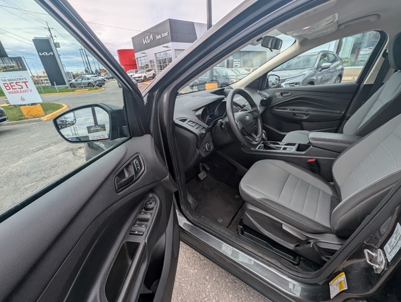 2019 Ford Escape S FWD