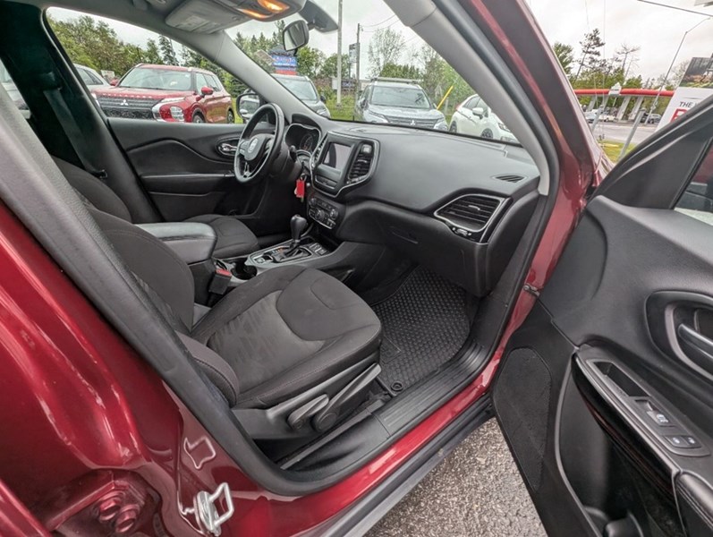 2019 Jeep Cherokee Altitude FWD