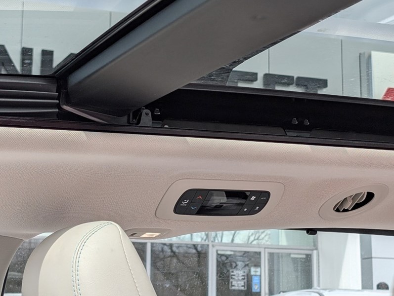 2020 Chrysler Pacifica Hybrid Limited 2WD