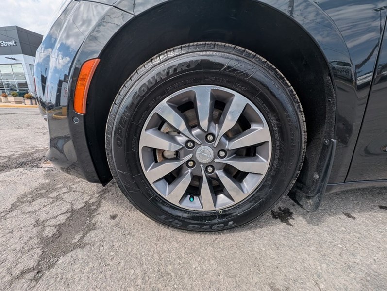 2020 Chrysler Pacifica Hybrid Limited 2WD