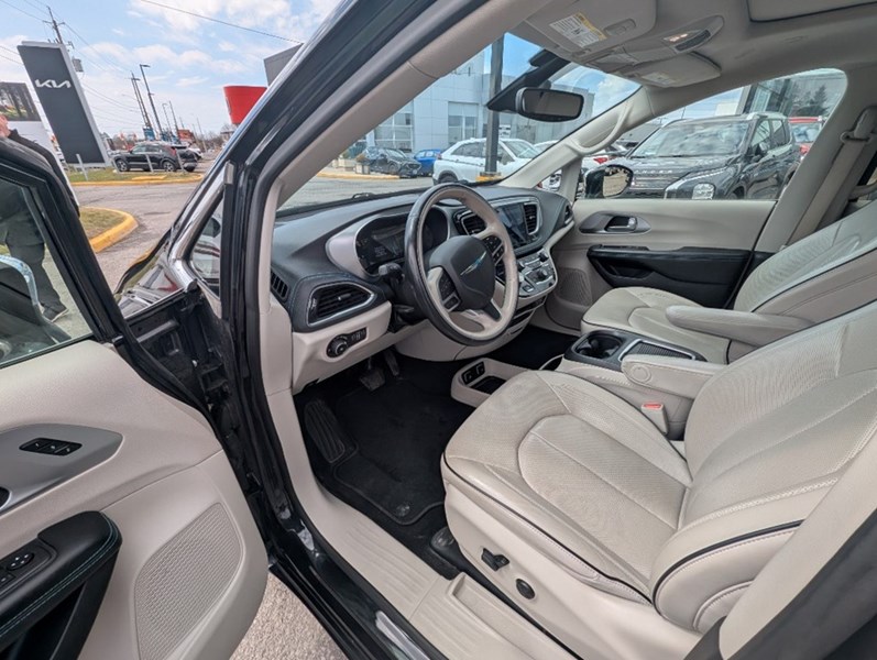 2020 Chrysler Pacifica Hybrid Limited 2WD