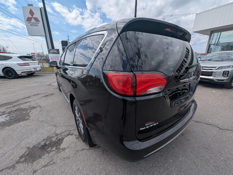 2020 Chrysler Pacifica Hybrid Limited 2WD