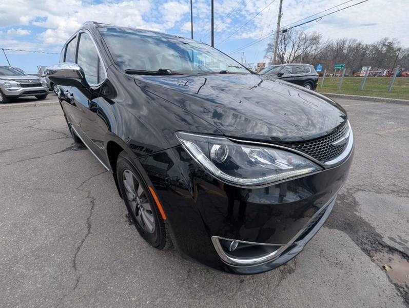 2020 Chrysler Pacifica Hybrid Limited 2WD