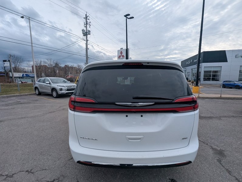 2022 Chrysler Pacifica Touring L AWD