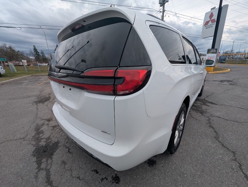 2022 Chrysler Pacifica Touring L AWD
