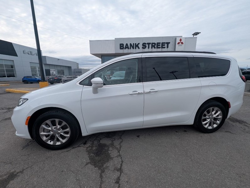 2022 Chrysler Pacifica Touring L AWD