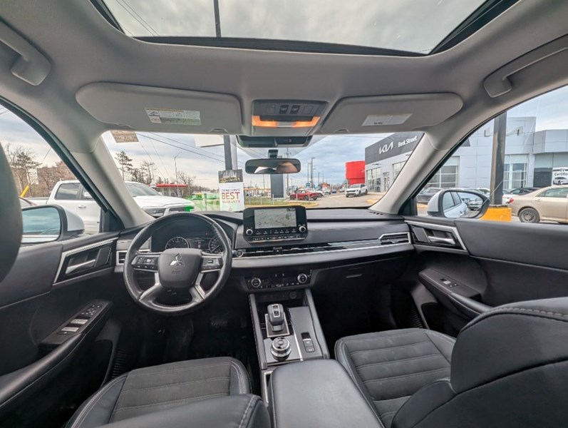 2022 Mitsubishi Outlander LE Premium S-AWC