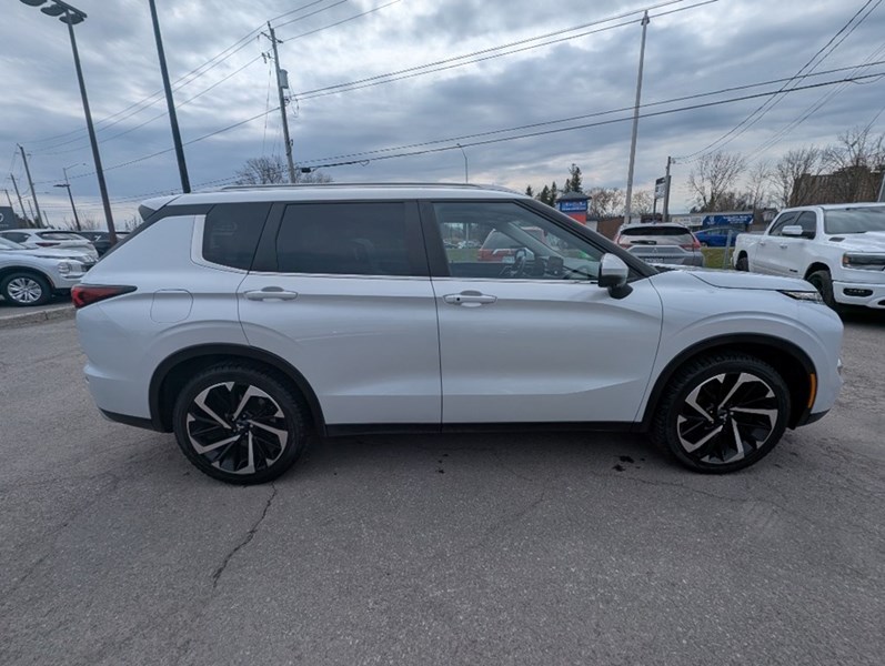 2022 Mitsubishi Outlander LE Premium S-AWC