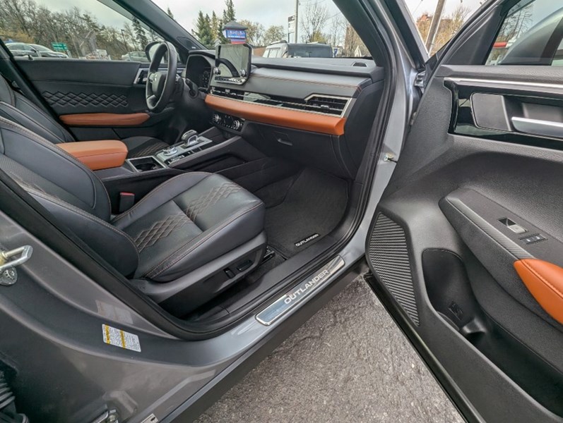 2023 Mitsubishi Outlander GT Premium S-AWC