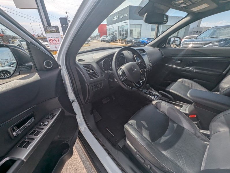 2023 Mitsubishi RVR GT AWC