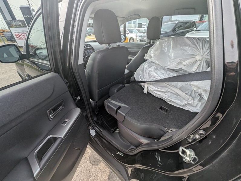 2023 Mitsubishi RVR SEL AWC