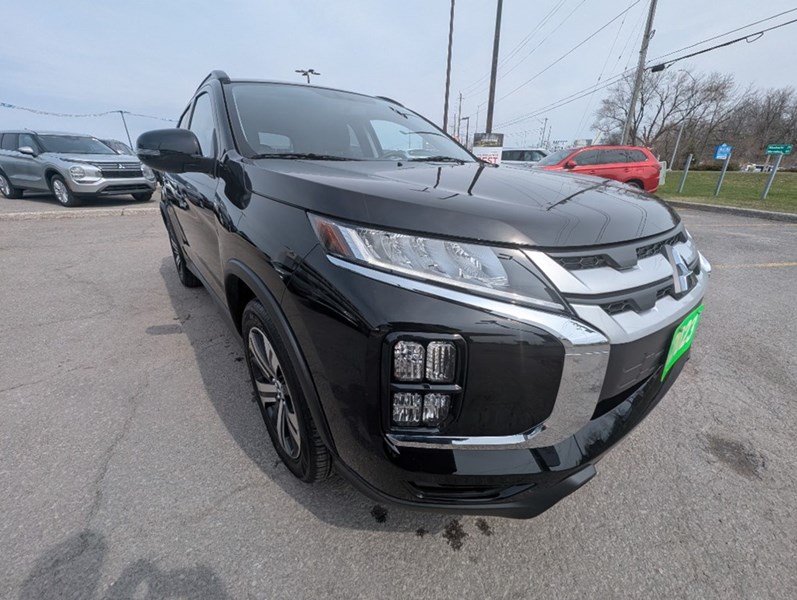 2023 Mitsubishi RVR SEL AWC