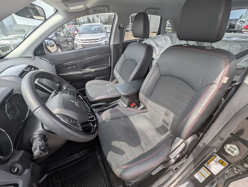 2023 Mitsubishi RVR SEL AWC