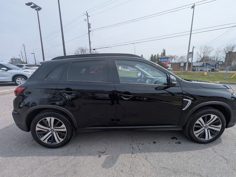 2023 Mitsubishi RVR SEL AWC
