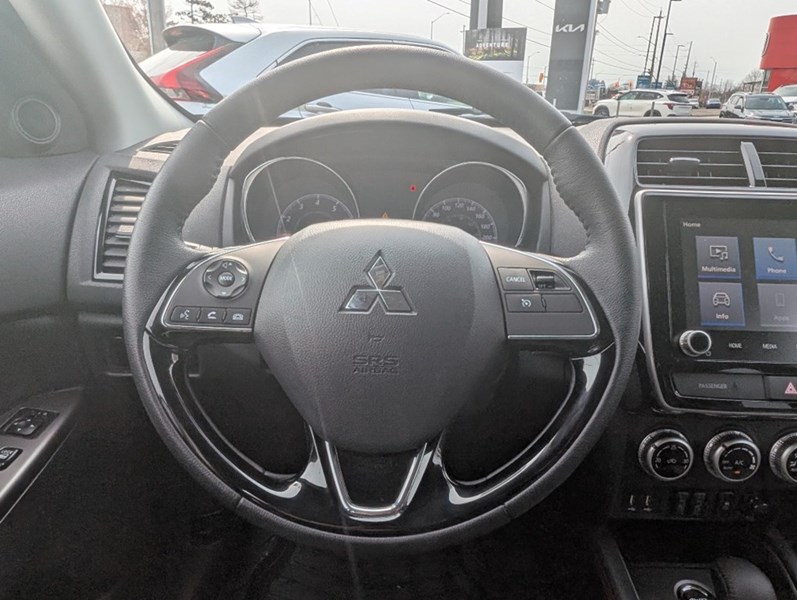 2023 Mitsubishi RVR SEL AWC