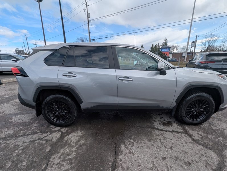 2023 Toyota RAV4 LE AWD