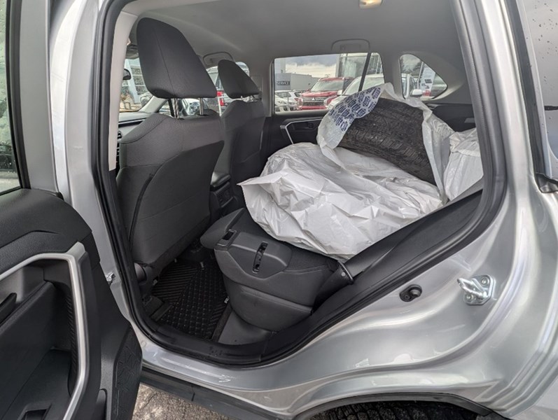 2023 Toyota RAV4 LE AWD