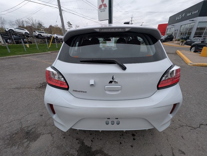 2024 Mitsubishi Mirage ES CVT