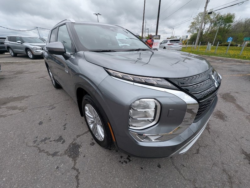 2024 Mitsubishi Outlander Plug-In Hybrid LE S-AWC