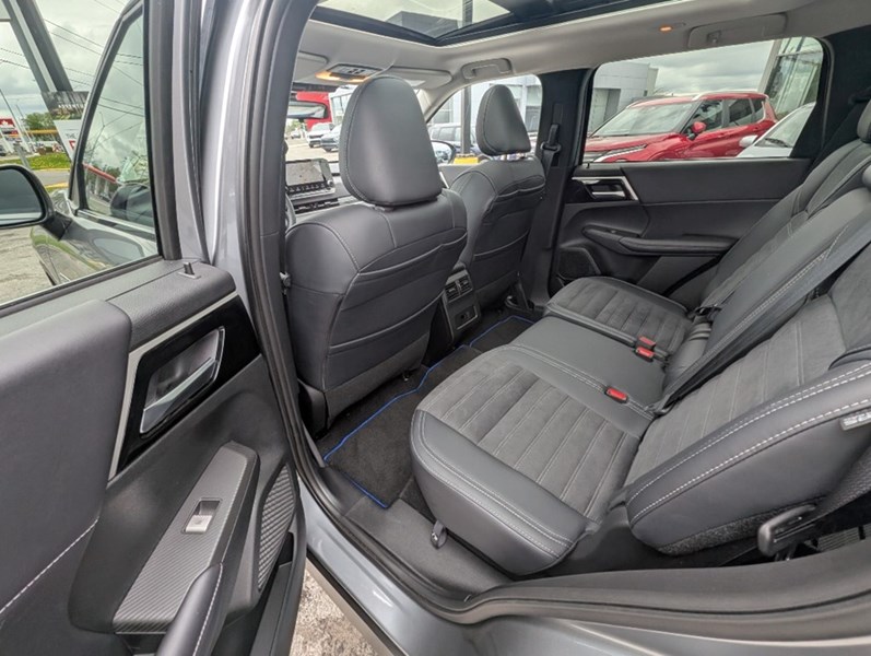 2024 Mitsubishi Outlander Plug-In Hybrid LE S-AWC