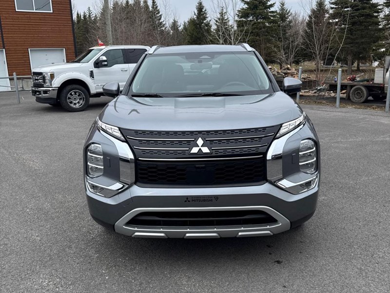 2024 Mitsubishi Outlander Plug-In Hybrid LE S-AWC