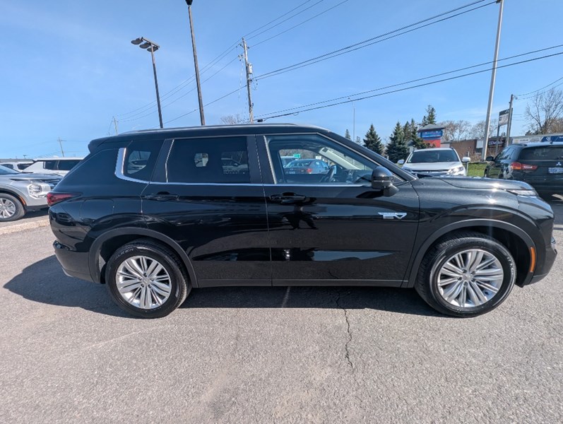 2024 Mitsubishi Outlander Plug-In Hybrid LE S-AWC