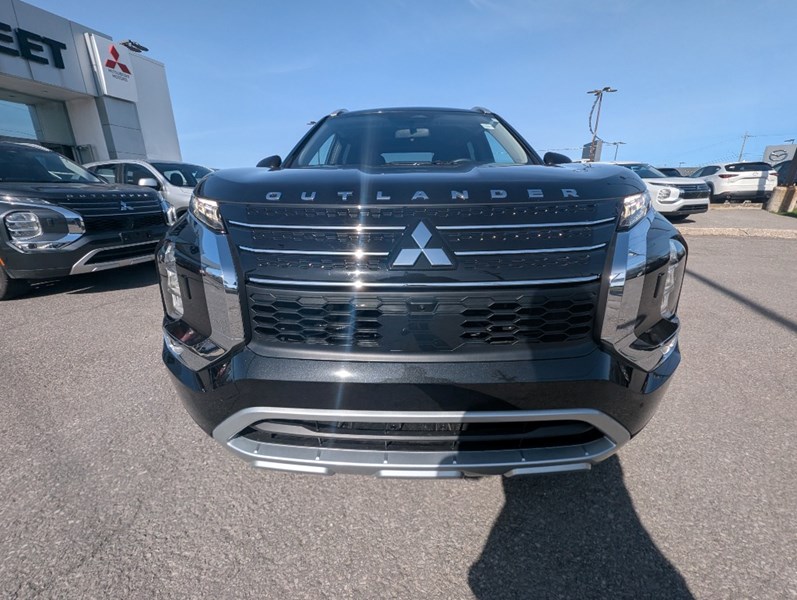 2024 Mitsubishi Outlander Plug-In Hybrid LE S-AWC