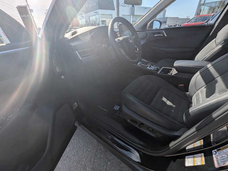 2024 Mitsubishi Outlander Plug-In Hybrid LE S-AWC