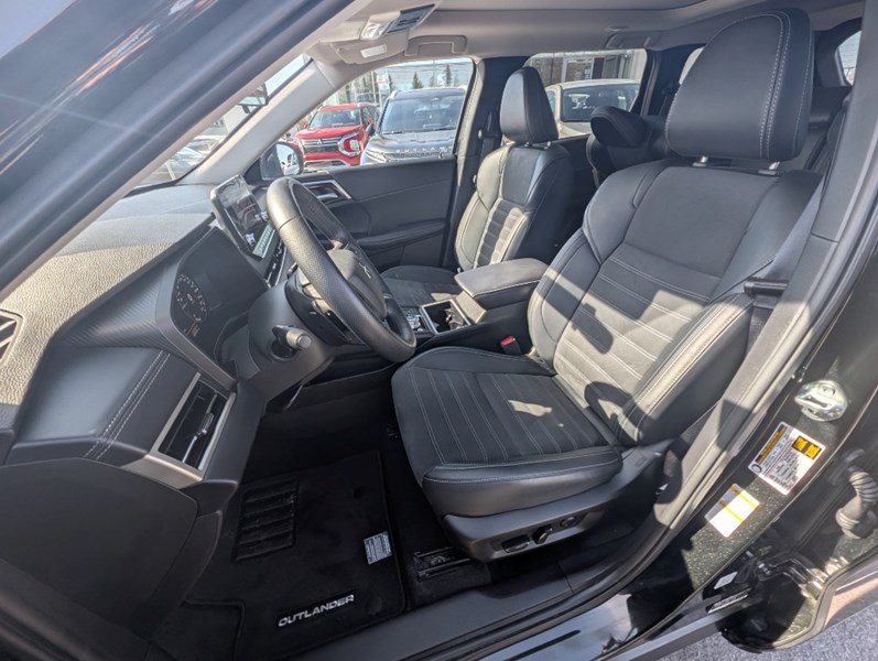 2024 Mitsubishi Outlander Plug-In Hybrid LE S-AWC