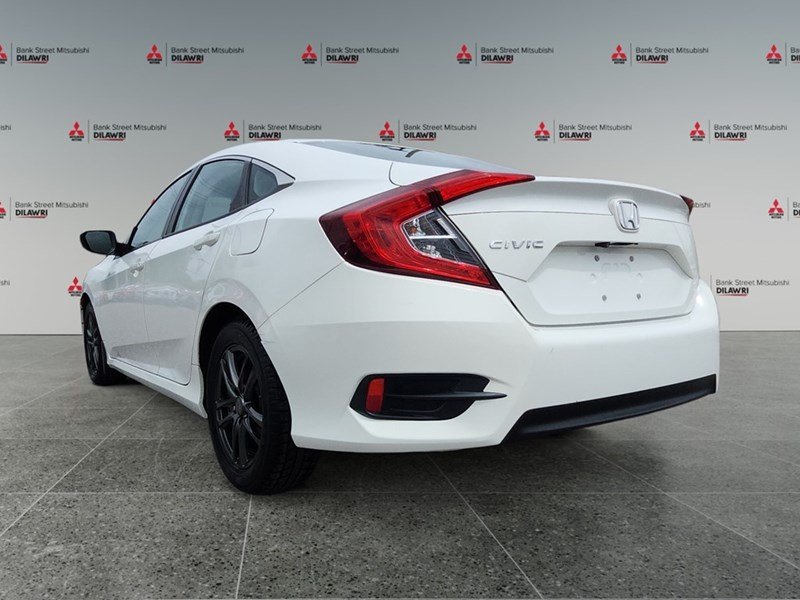 2016 Honda Civic 4dr CVT LX