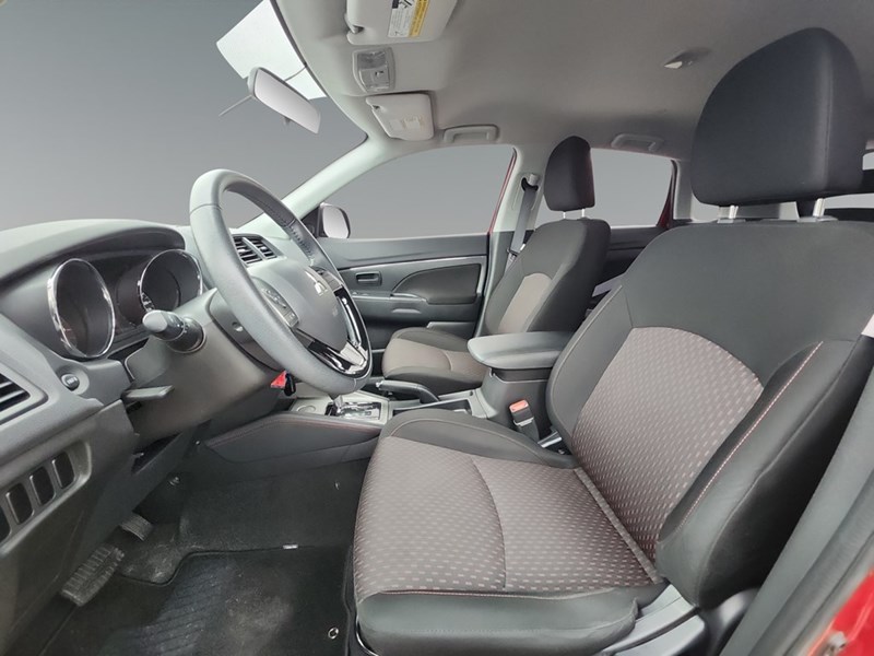 2018 Mitsubishi RVR ES FWD