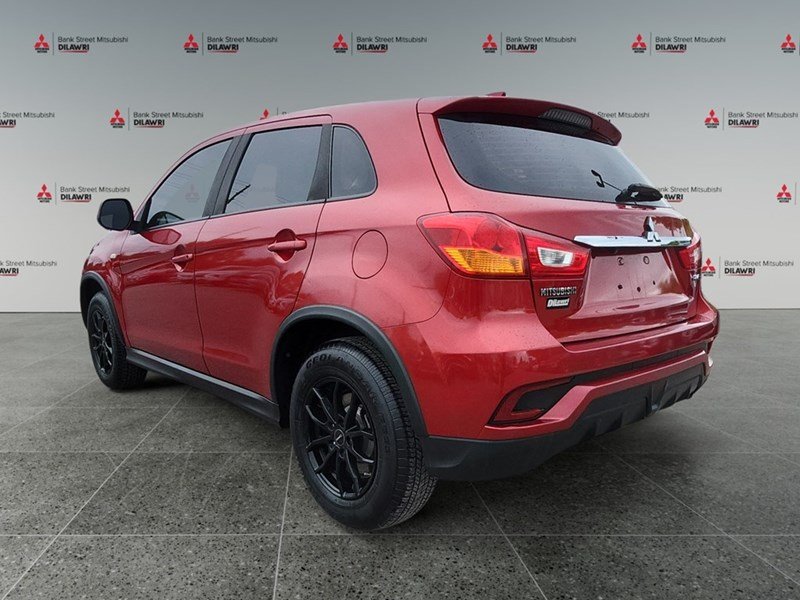 2018 Mitsubishi RVR ES FWD