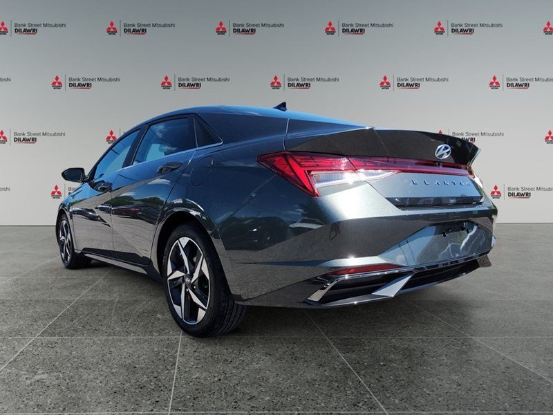 2021 Hyundai Elantra Ultimate IVT