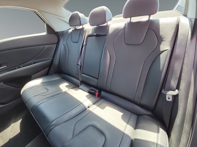 2021 Hyundai Elantra Ultimate IVT
