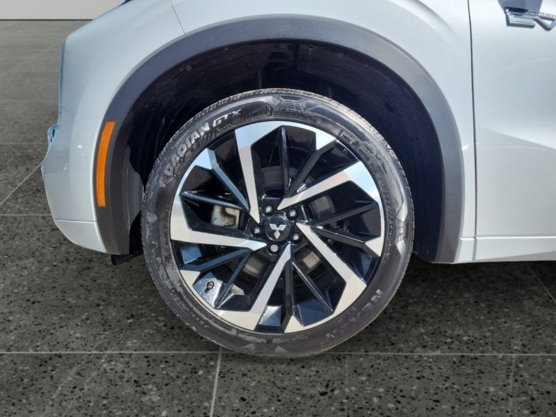 2023 Mitsubishi Outlander Plug-In Hybrid GT S-AWC PREMIUM