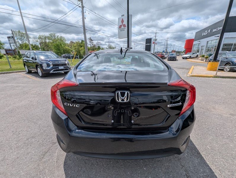 2017 Honda Civic 4dr CVT Touring