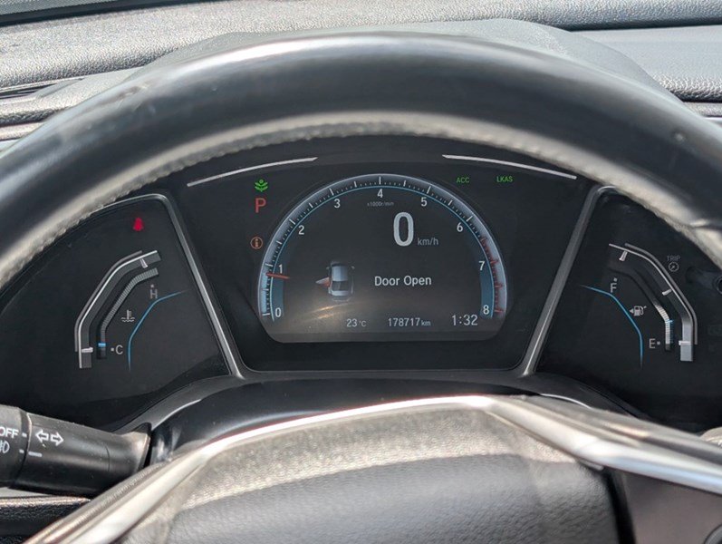 2017 Honda Civic 4dr CVT Touring