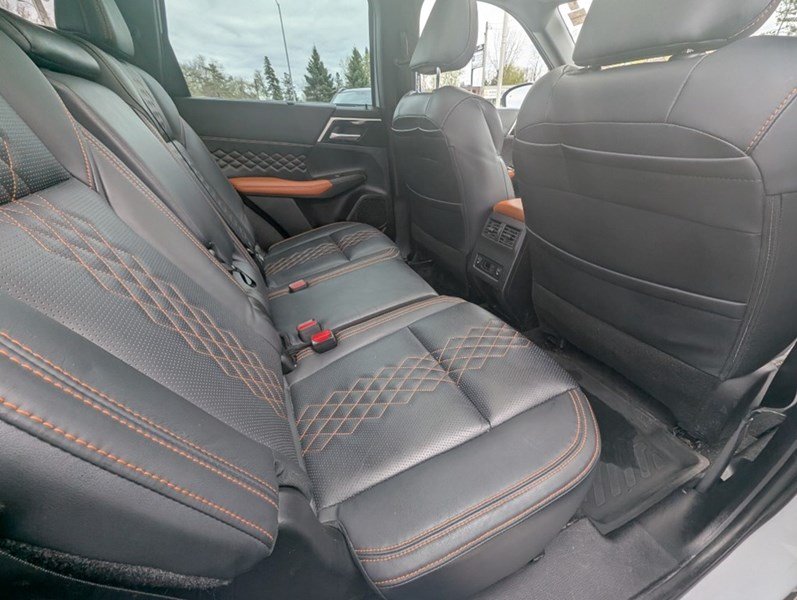 2023 Mitsubishi Outlander Plug-In Hybrid GT S-AWC PREMIUM