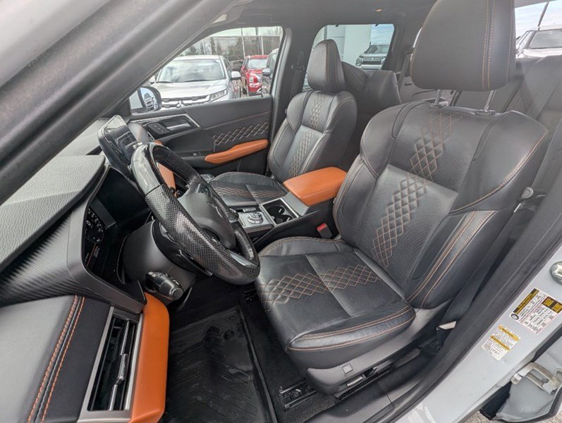 2023 Mitsubishi Outlander Plug-In Hybrid GT S-AWC PREMIUM