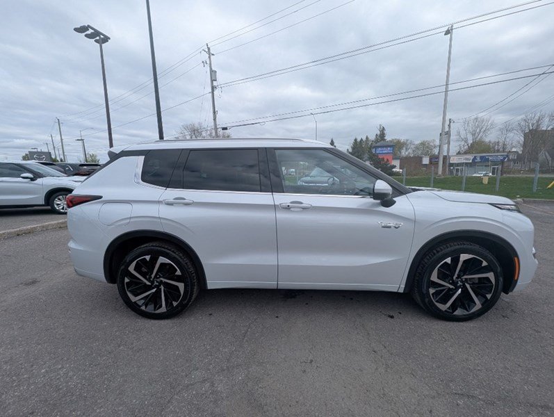 2023 Mitsubishi Outlander Plug-In Hybrid GT S-AWC PREMIUM