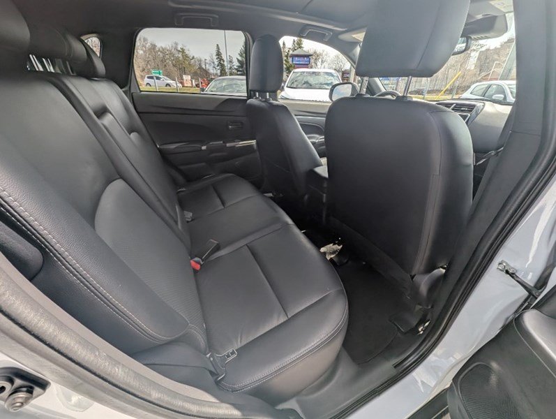 2023 Mitsubishi RVR GT AWC