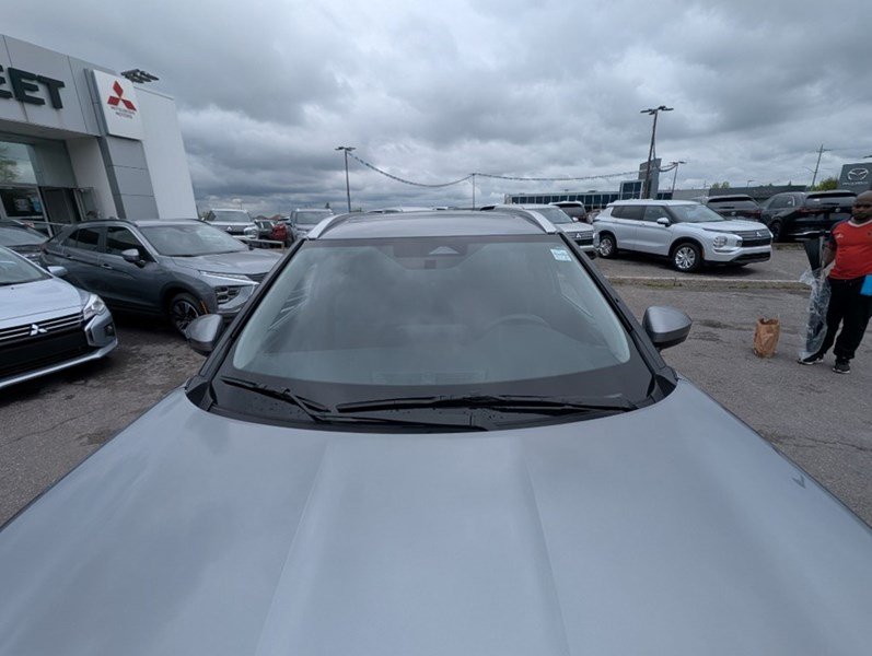 2024 Mitsubishi Outlander Plug-In Hybrid LE S-AWC