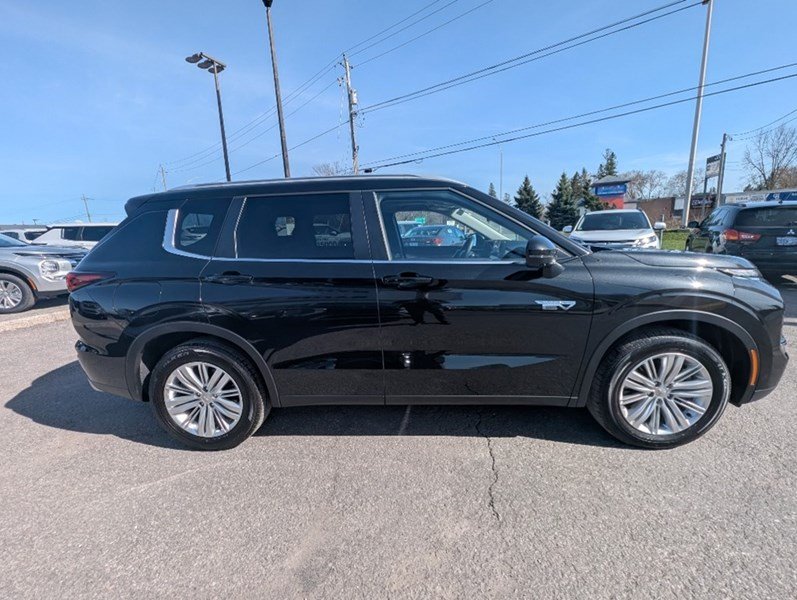 2024 Mitsubishi Outlander Plug-In Hybrid LE S-AWC