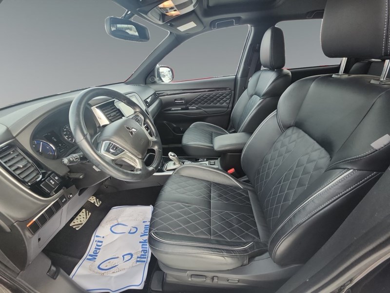 2022 Mitsubishi Outlander Plug-In Hybrid Black Edition S-AWC