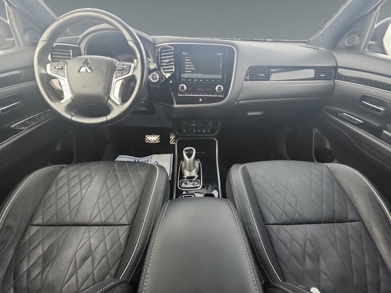 2022 Mitsubishi Outlander Plug-In Hybrid Black Edition S-AWC