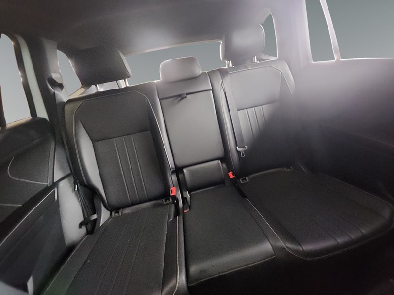 2024 Volkswagen Tiguan Comfortline R-Line Black Edition 4MOTION